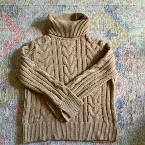 Banana Republic Sweater - Picture 1 of 2